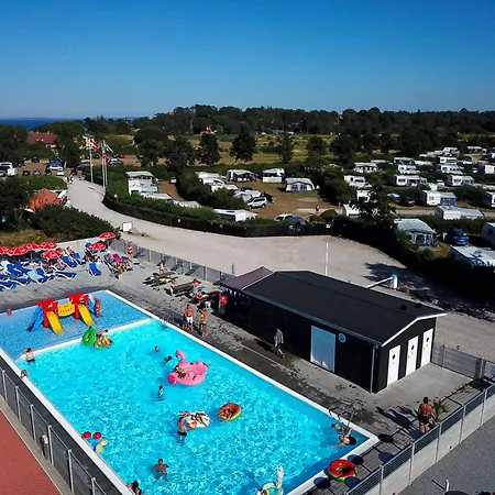 مكان تخييم Dronningmolle Strand Camping Dronningmølle